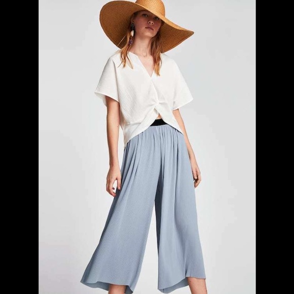 ZARA Pleated Light Gray Wide Leg Pants - Picture 2 of 4